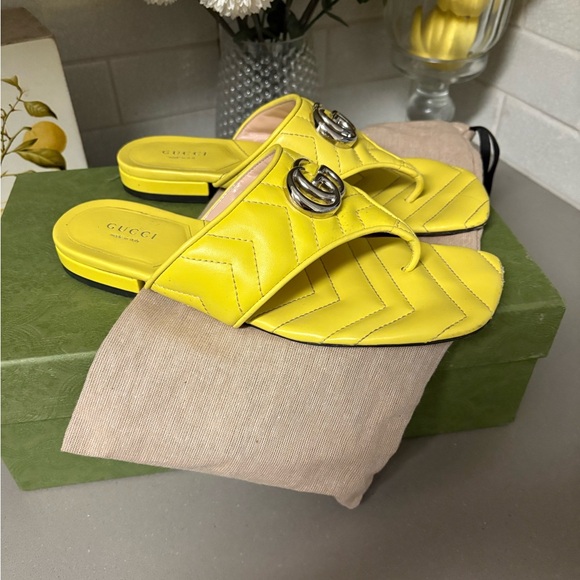 GUCCI Nappa Double G Marmont Thong Sandals - Picture 4 of 10